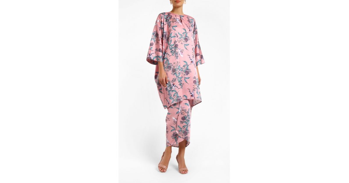 Radzuan Radziwill Suzu Baju Kurung Pareo Printed - XL - Pink | We Rent ...