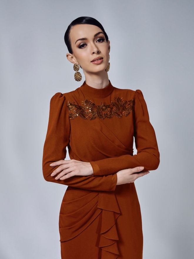 Jlabella Calista Baju Kurung Burnt Orange - Orange - M | We Rent Fashion